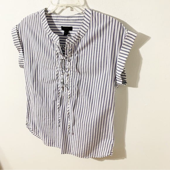 J. Crew Style G3923 100% Cotton Poplin Lace-up Front Popover Striped Blouse 💙🤍 - Picture 5 of 12